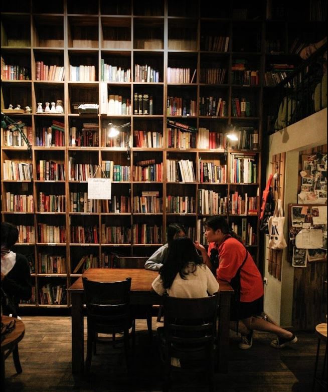 Top quán cafe sách Hà Nội được thích nhất