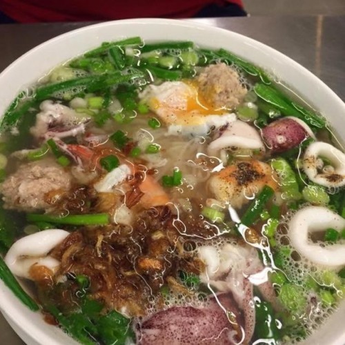 Top 10 quán bún mực ngon nhất Sài Gòn