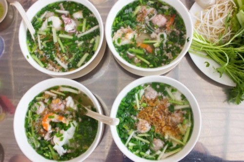 Top 10 quán bún mực ngon nhất Sài Gòn