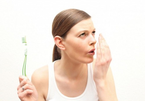 10 bí quyết chữa hôi miệng hiệu quả nhất tại nhà