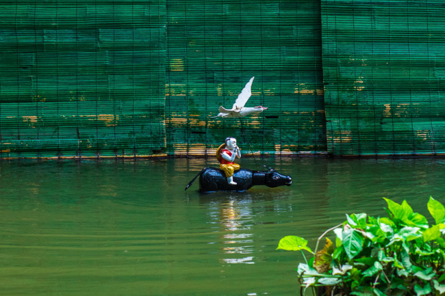 cultural attractions hanoi, cultural shows in hanoi, hanoi top attractions, historical attractions in hanoi, temple of literature open hours, what to do in hanoi, what to see in hanoi, 11 must-see attractions in ha noi