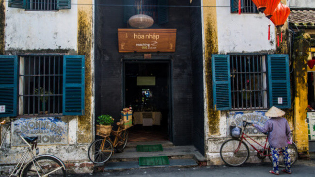 best boutiques hoi an, best stores in hoi an, hoi an souvenirs, shopping in hoi an, vietnam souvenirs, what to buy in hoi an, the shopaholic’s guide to hoi an