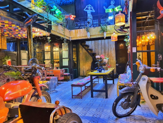 coffee shops, hanoi vietnam, charm of hanoi’s cafes with recycled items