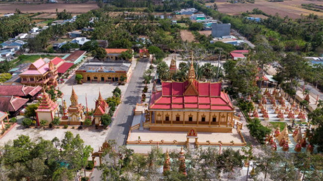 bac lieu vietnam, largest khmer pagoda in the west, mekong delta, largest khmer pagoda in the west