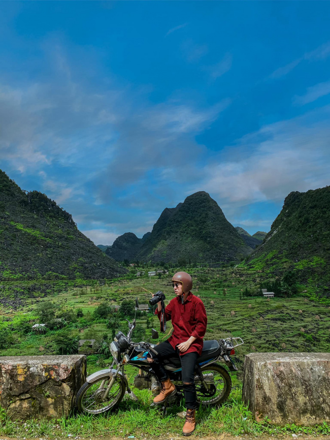 ethnic people, ha giang, ha giang tourism, horseback, natural beauty, valley flagpole, vietnam travel, young girl, can tho boy to explore ha giang with super detailed schedule: go to feel the vastness of heaven and nature in vietnam