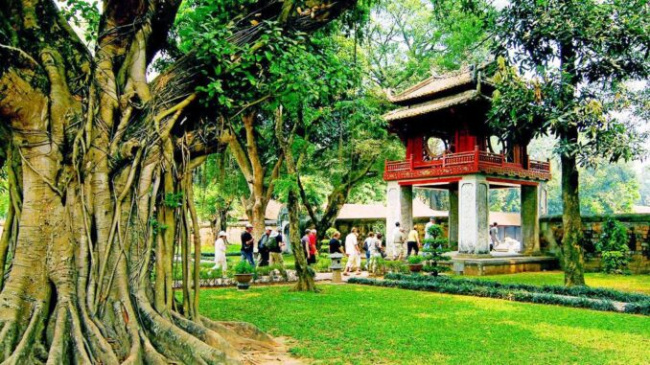 best destinations in hanoi vietnam, compass travel vietnam, hanoi vietnam travel guide, vietnam tourism, vietnam travel, what to do in hanoi vietnam, travel to hanoi for a beautiful sunny day