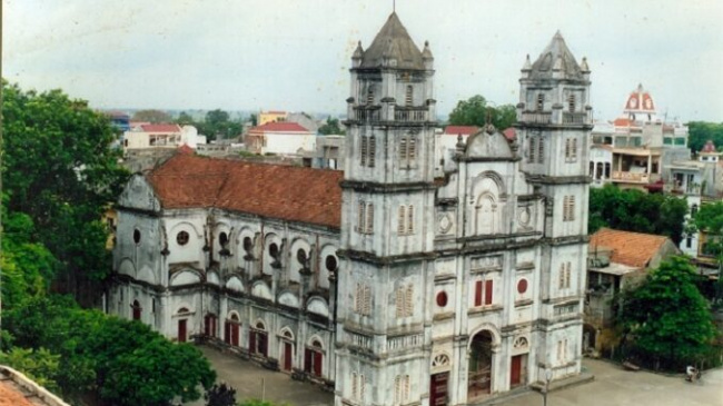 bac ninh cathedral, bac ninh vietnam travel guide, best destinations in bac ninh vietnam, compass travel vietnam, vietnam tourism, vietnam travel, what to do in bac ninh vietnam, visit the ancient european-style bac ninh cathedral