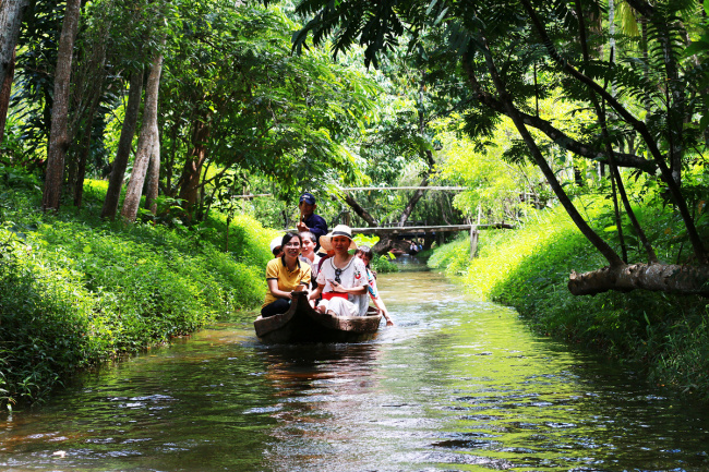 best destinations in binh dinh vietnam, binh dinh vietnam travel guide, compass travel vietnam, vietnam tourism, vietnam travel, what to do in binh dinh vietnam, tranquil river causes ripples in binh dinh