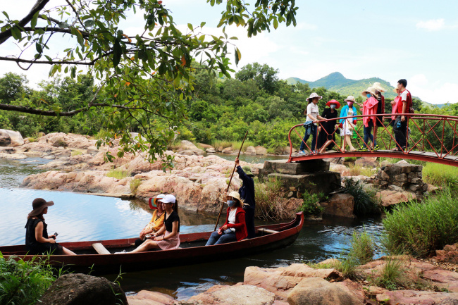 best destinations in binh dinh vietnam, binh dinh vietnam travel guide, compass travel vietnam, vietnam tourism, vietnam travel, what to do in binh dinh vietnam, tranquil river causes ripples in binh dinh