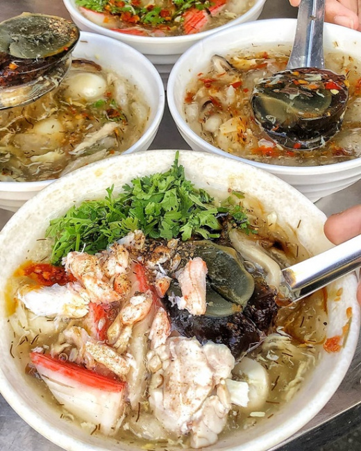 crab soup, cuisine, saigon, specialty, street food, travel ho chi minh city, vietnam, saigon crab soup stall a big draw