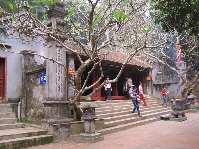 hung vuong museum, viet tri vietnam travel guide, what to do in viet tri vietnam, hung vuong museum