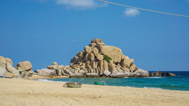 bai mon, compass travel vietnam, ky co, travel to vietnam, tu nham, 5 pristine beaches ideal for summer ‘vitamin sea’ intake