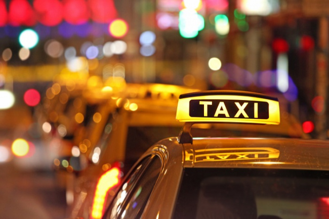 tan son nhat airport taxi, list of reputable tan son nhat airport taxi companies, 24 hours service