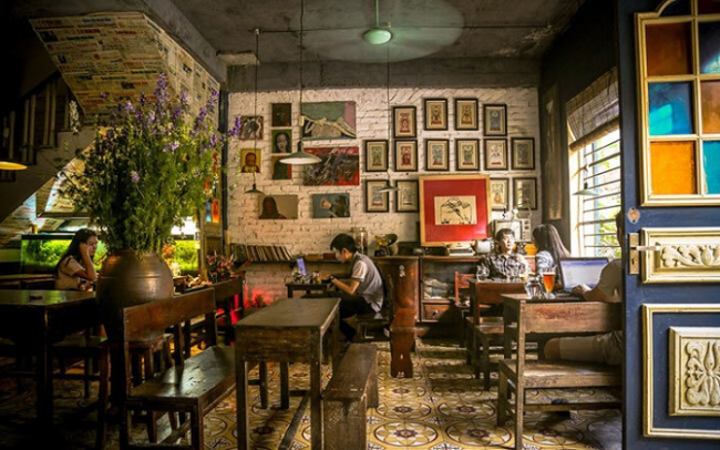 best destinations in hanoi vietnam, compass travel vietnam, hanoi vietnam travel guide, nostalgic cafes hanoi, travel to vietnam, what to do in hanoi vietnam, find old hanoi in 6 nostalgic cafes