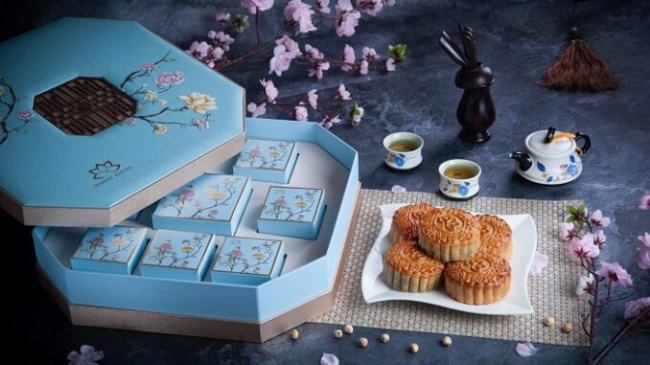 Top 8 places to buy moon cakes in Hanoi, standard traditional flavors