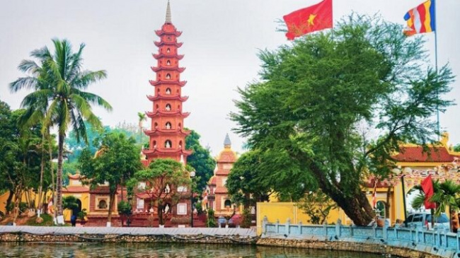 Let’s visit Hanoi temples on Vu Lan’s holiday