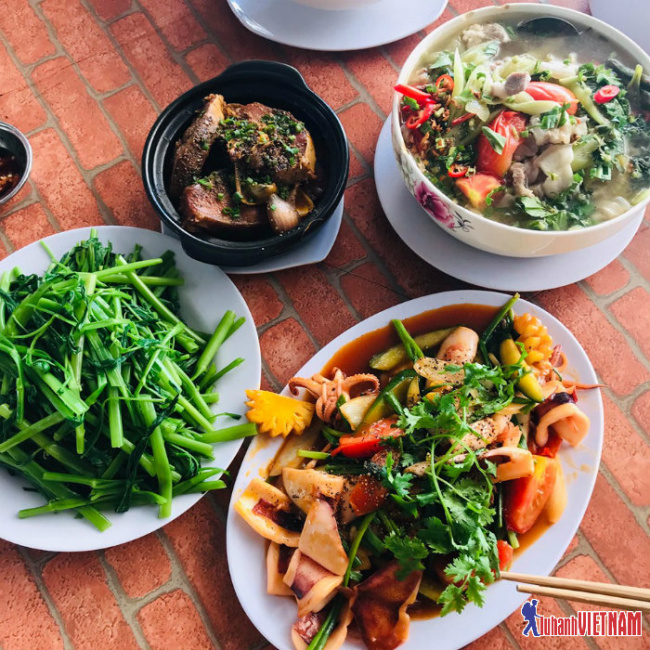 check in at ngoc dao, compass travel vietnam, phu quoc, phu quoc food, phu quoc tourism vietnam, phu quoc travel guide, what to do in phu quoc, review phu quoc food in great detail for the day of check in at ngoc dao