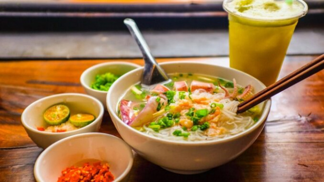 Phu Quoc noodle soup – a famous specialty to enjoy when coming to Ngoc Island