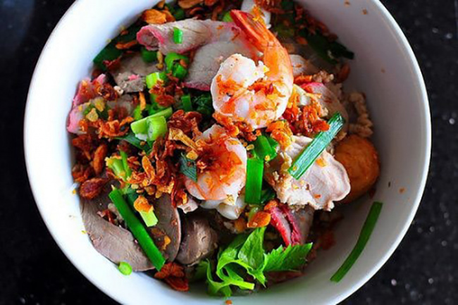 compass travel vietnam, famous my tho rice noodle, mekong delta, tien giang inside guide, tien giang itinerary, tien giang travel guide, tien giang vietnam, transport to tien giang, travel to tien giang, travel to vietnam, the famous my tho rice noodle in the west and the correct delicious addresses