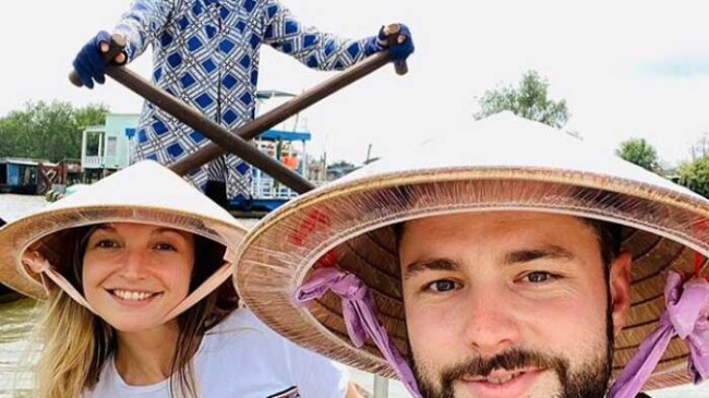 Learn about the culture of the Mekong River at Cai Be Tien Giang floating market
