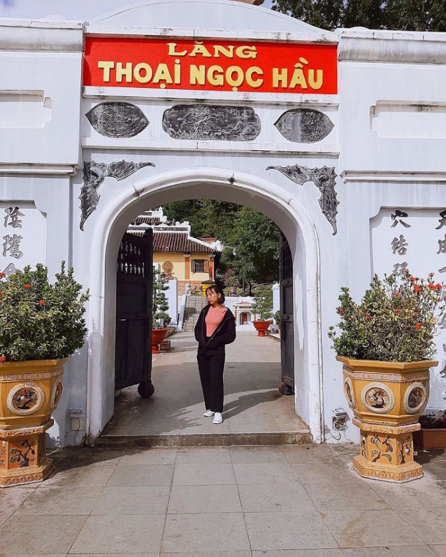 an giang, an giang inside guide, an giang itinerary, an giang travel guide, an giang vietnam, compass travel vietnam, transport to an giang, travel to an giang, travel to vietnam, revealing chau doc backpacker experience from a to z