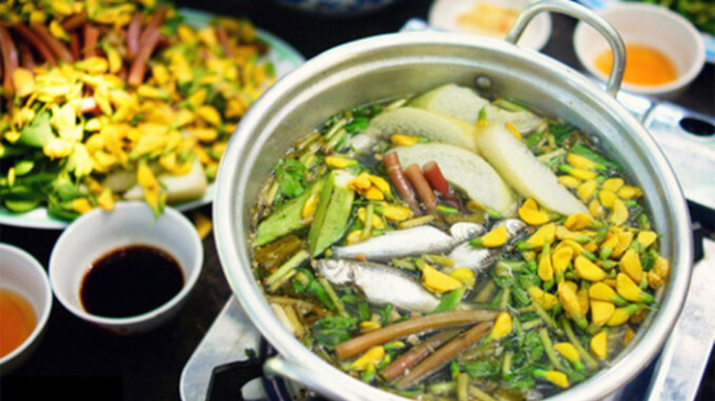 Classic Linh Cotton fish hotpot – a delicious dish in the western season, causing nostalgia