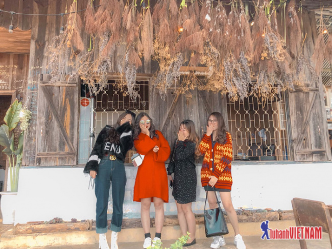 compass travel vietnam, dalat inside guide, dalat itinerary, dalat travel guide, dalat vietnam, transport to dalat, travel to dalat, travel to vietnam, join a group of close friends to check-in at 15 famous locations in dalat