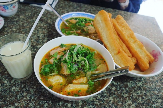 compass travel vietnam, dalat dishes, dalat inside guide, dalat itinerary, dalat travel guide, dalat vietnam, transport to dalat, travel to dalat, travel to vietnam, list of dishes under 50k da lat enjoy free without worrying about burning bags