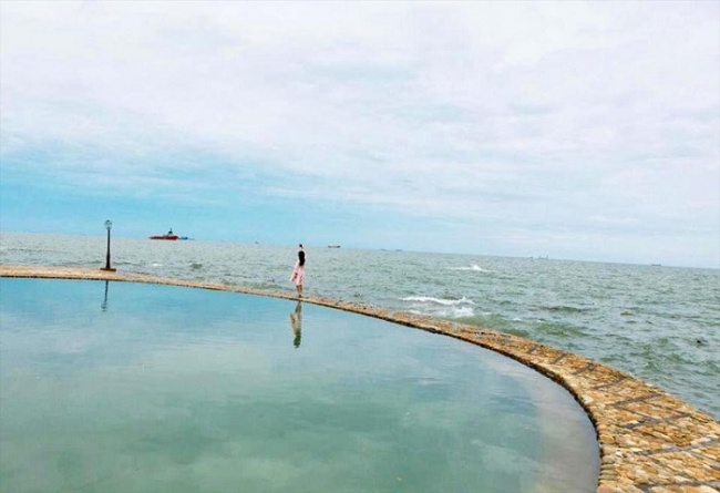 compass travel vietnam, reclaimed swimming pool in vung tau, transport to vung tau, travel to vietnam, travel to vung tau, vung tau inside guide, vung tau itinerary, vung tau travel guide, vung tau vietnam, locating the coordinates of the swimming pool in vung tau is beautiful