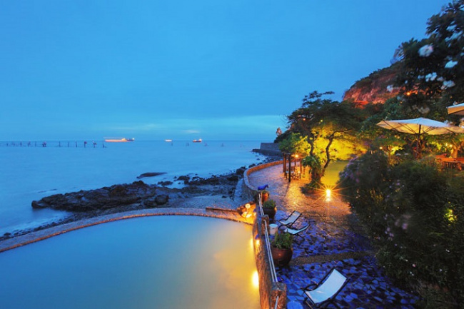 compass travel vietnam, reclaimed swimming pool in vung tau, transport to vung tau, travel to vietnam, travel to vung tau, vung tau inside guide, vung tau itinerary, vung tau travel guide, vung tau vietnam, locating the coordinates of the swimming pool in vung tau is beautiful