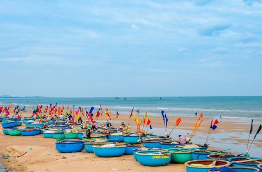 compass travel vietnam, phuoc hai beach, transport to vung tau, travel to vietnam, travel to vung tau, vung tau inside guide, vung tau itinerary, vung tau travel guide, vung tau vietnam, experience in traveling to phuoc hai beach from a-z