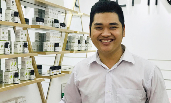 duong ngoc truong, essential oil production, essential oils, portrait, vietnamese people, the 23-year-old boy made billions from the leaves of the tree