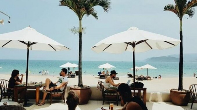 3 cafes with Nha Trang beach view, so beautiful