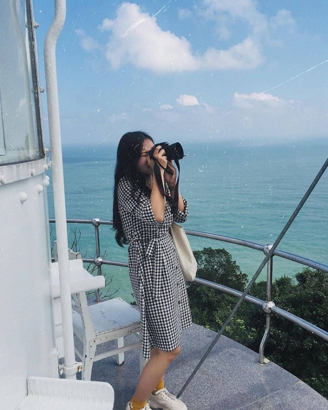 beautiful lighthouses in da nang, compass travel vietnam, da nang inside guide, da nang travel guide, da nang vietnam, transport to da nang, travel to da nang, travel to vietnam, 2 beautiful lighthouses in da nang