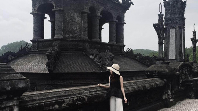 Discover the beautiful architecture of Hue Khai Dinh Tomb