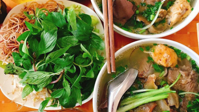 Discover 5 best Hue noodle dishes in the land of the period