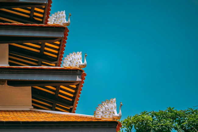 compass travel vietnam, hue inside guide, hue travel guide, hue vietnam, transport to hue, travel to hue, travel to vietnam, visiting huyen khong 1 pagoda in hue, visiting huyen khong 1 pagoda in hue to explore the architectural features of japan – india