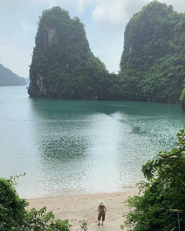 compass travel vietnam, ha long inside guide, ha long travel guide, ha long vietnam, lan ha bay travel experience, transport to ha long, travel to ha long, travel to vietnam, lan ha bay travel experience: enjoy the charm of the ‘muse’