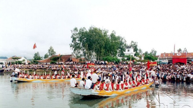 Immerse yourself in special traditional festivals in Ha Long