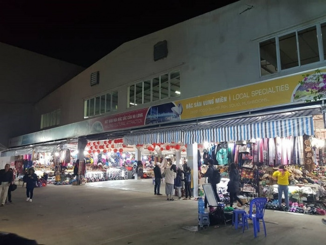 compass travel vietnam, ha long inside guide, ha long night market, ha long travel guide, ha long vietnam, transport to ha long, travel to ha long, travel to vietnam, going to ha long night market, shopping freely and eating delicious specialties