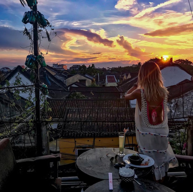 beautiful and unique bars in hoi an, compass travel vietnam, hoi an ancient town, hoi an inside guide, hoi an travel guide, hoi an vietnam, transport to hoi an, travel to hoi an, travel to vietnam, chill hard at the beautiful and unique bars in hoi an