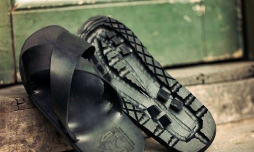 16 bài văn thuyết minh về đôi dép lốp thời kháng chiến - lớp 8 hay nhất