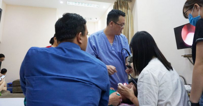 8 bác sĩ chuyên khoa tai mũi họng uy tín nhất Hà Nội