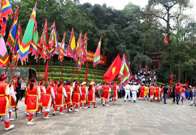 18 bài thơ hay của nhà thơ phan hoàng