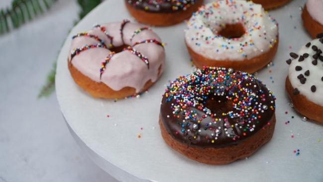 [Video] Cách làm bánh Donut siêu ngon, dễ thực hiện thành công tại nhà