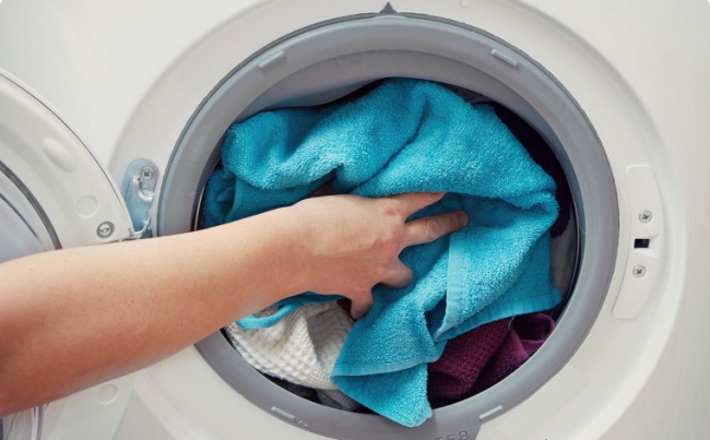 nên cho bao nhiêu quần áo vào máy giặt? cách ước lượng khối lượng quần áo khô đơn giản nhất