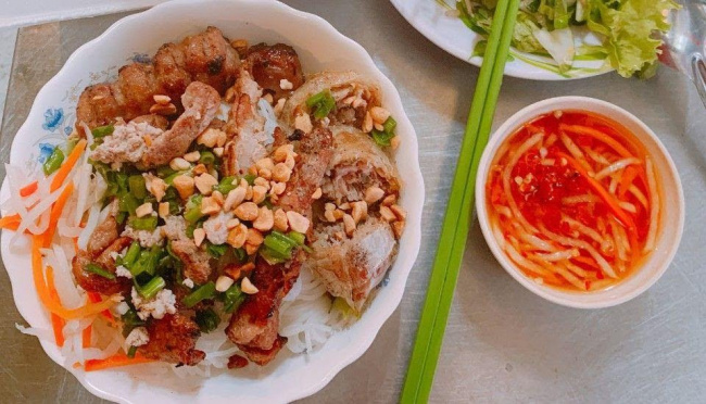 Top 10 quán bún thịt nướng ngon nhất tại quận Tân Phú