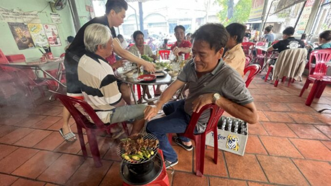 Beef dipped in fish sauce 30 years famous Binh Duong