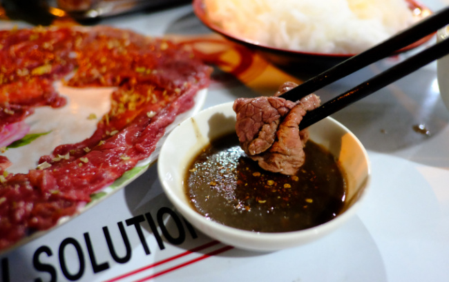 beef hotpot, binh duong tourism, vietnamese cuisine, beef dipped in fish sauce 30 years famous binh duong
