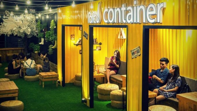 Impressive container cafes in Da Nang check in with ‘cool’ bags